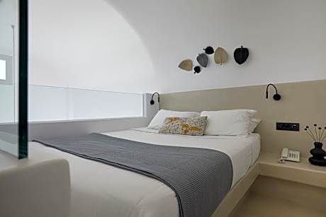 Junior Suite with outdoor heated Hot Hydromassage Tub