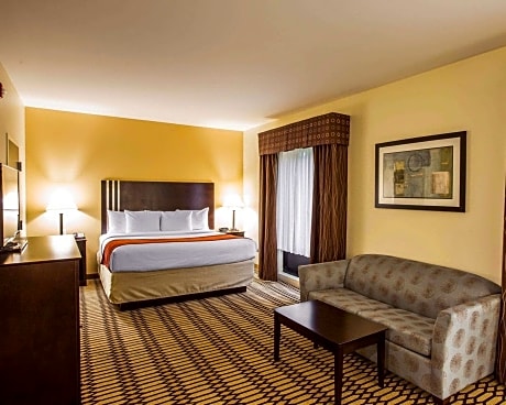 King Suite - Disability Access/Non-Smoking