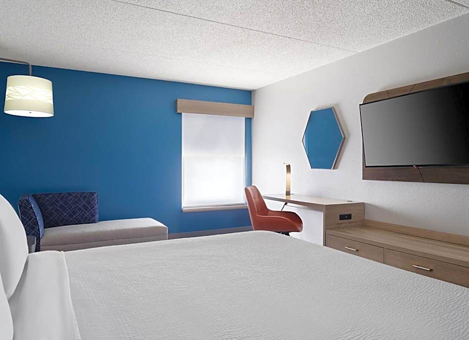 Holiday Inn Express Indianapolis Airport By IHG