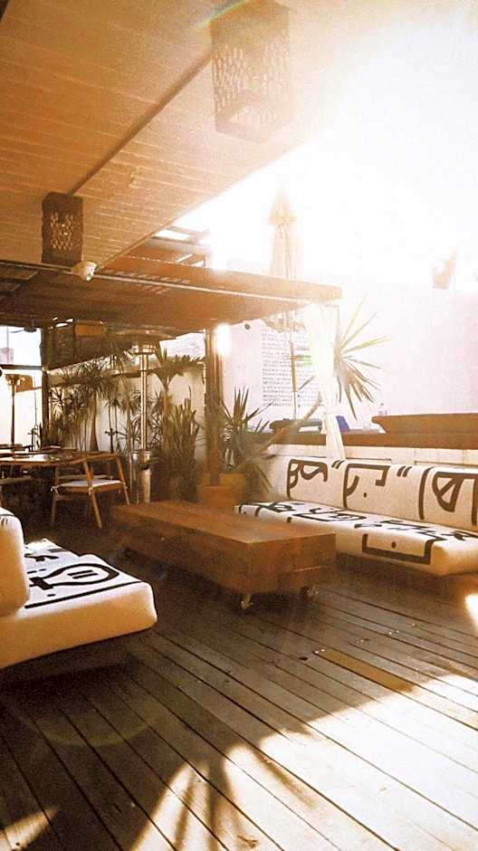 Hotel Sin Nombre