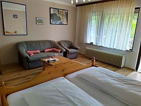 Triple Room with Garden View