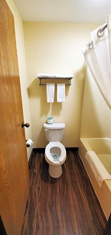 Travel Inn and Suites