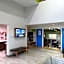 Holiday Inn Express Hotels & Suites Burlington By IHG
