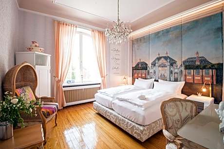 Deluxe Double Room with Bath "Zeitreise"
