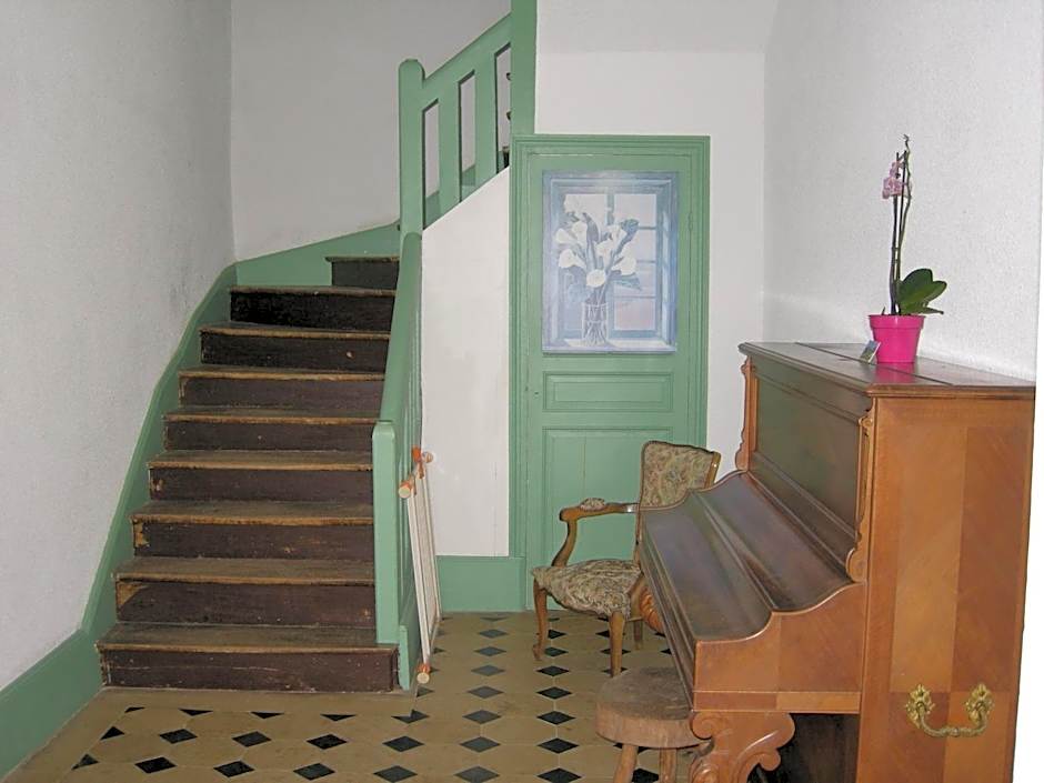 CHATEAU DE CHAVANNES