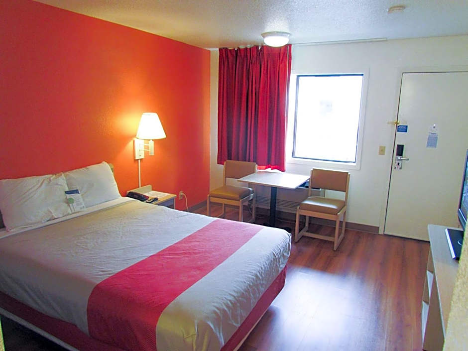 Motel 6-Vancouver, WA