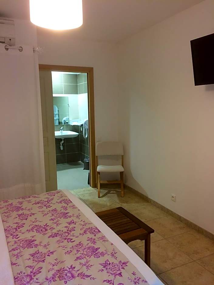 Logis Hôtel Restaurant Le Clos des Capitelles