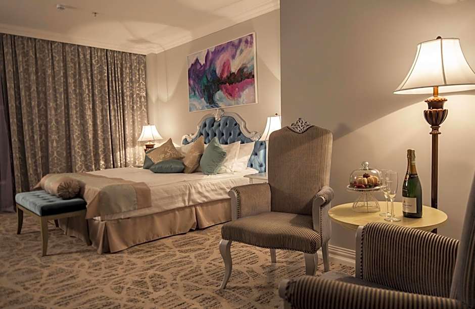 Bristol Central Park Hotel