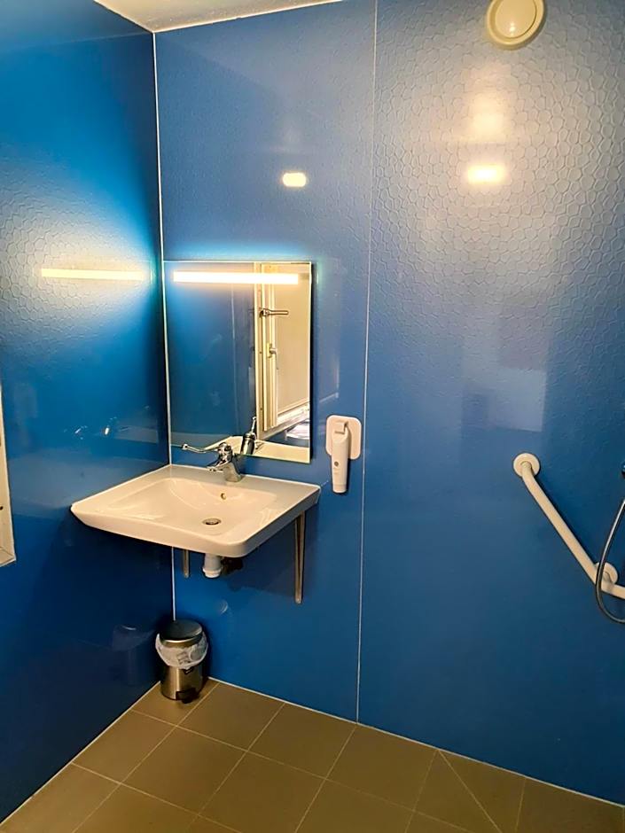 Kyriad Direct Orleans - Olivet - La Source