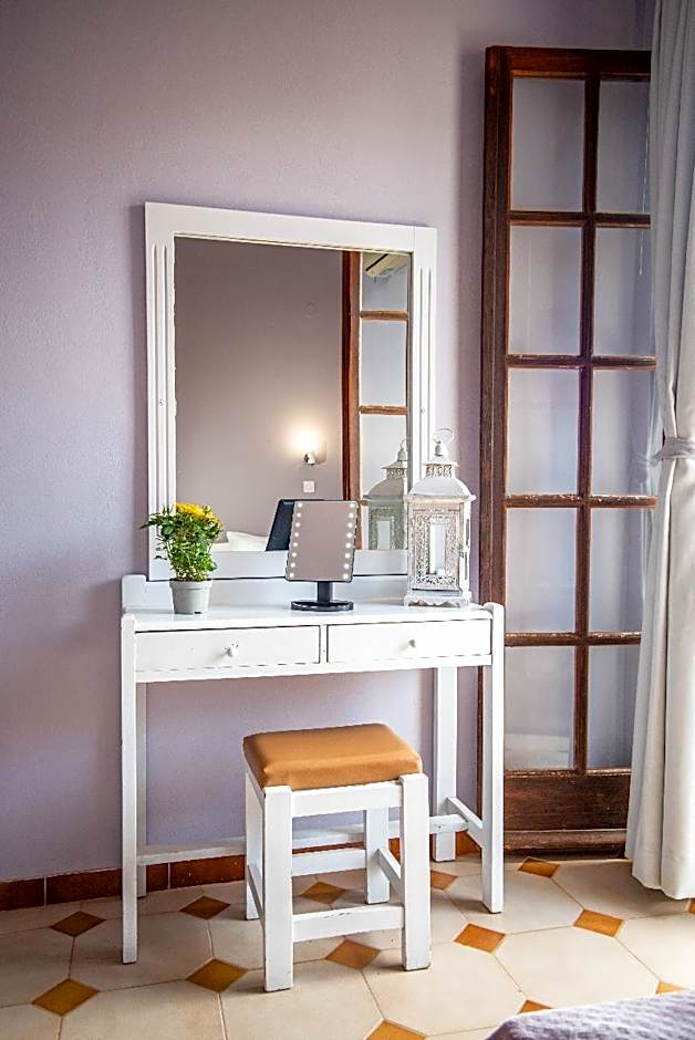 Alexandra Apartments