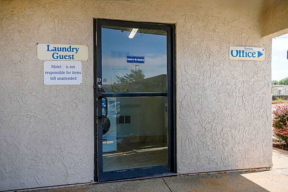 Motel 6 Topeka, KS - Northwest