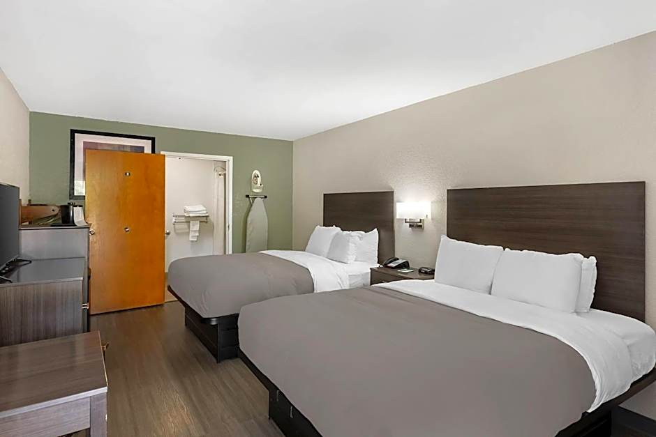 Quality Inn Clinton - Laurens I-26