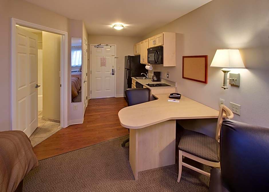 Candlewood Suites Minot By IHG