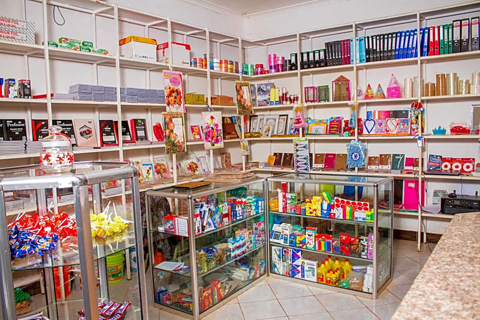 Mzunguu Safari Lodge