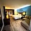 Quality Inn & Suites Detroit Metro Airport