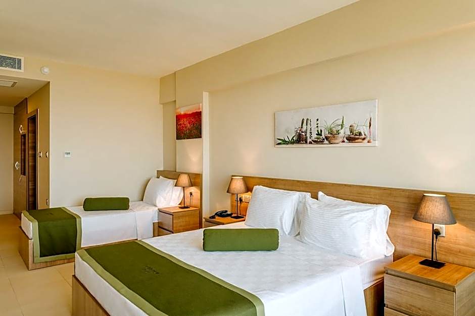 Olivia Palm Hotel