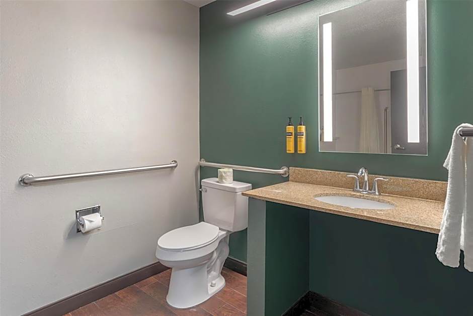 Best Western Plus Executive Inn