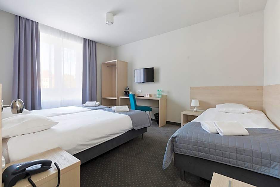 Photo 1 of 5 of Triple Room
