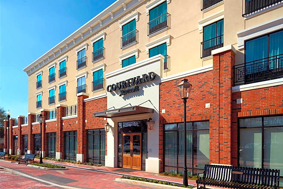 Courtyard by Marriott LaGrange