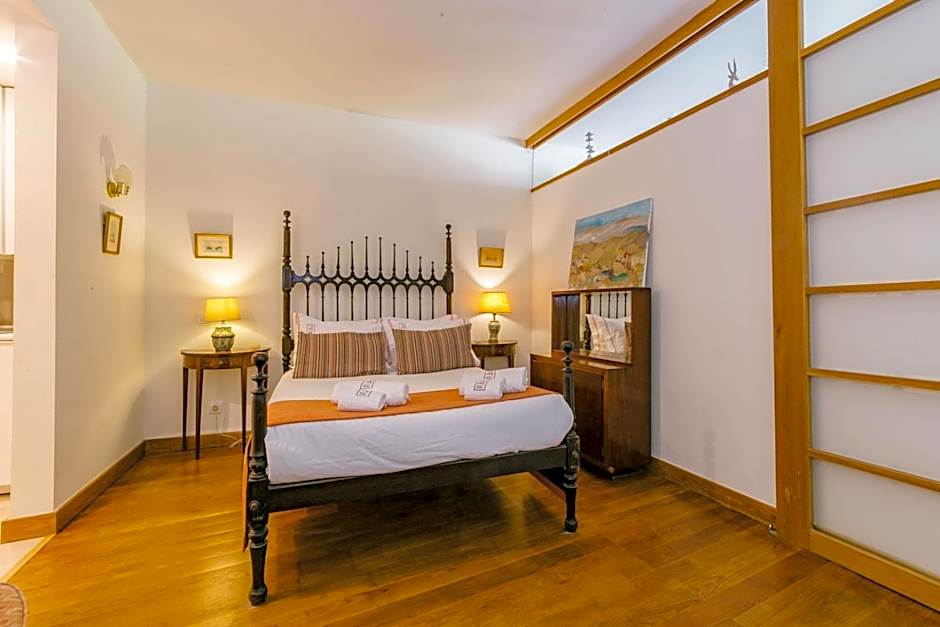 Rent4Rest Estoril Beachfront Apartments