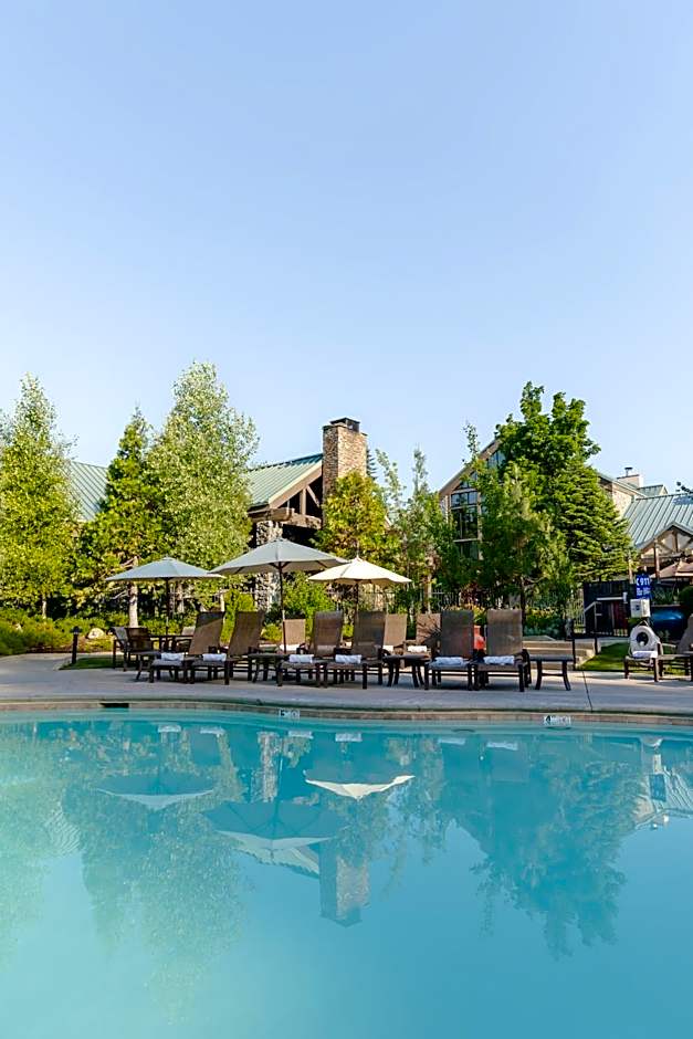 Tenaya Lodge at Yosemite