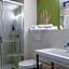 ibis Styles Bordeaux Lac Bruges