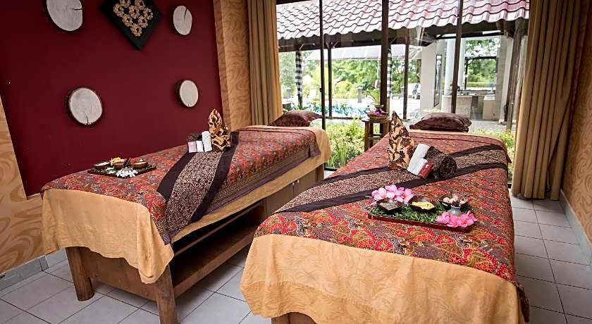 Crown Vista Batam Hotel