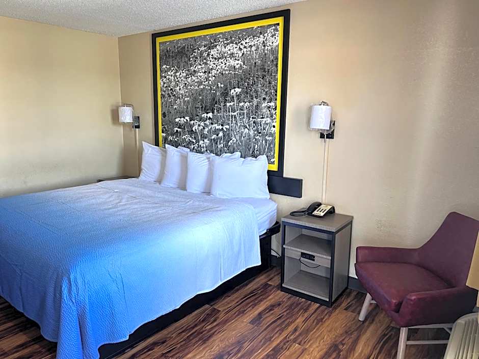 Super 8 by Wyndham Lumberton NC