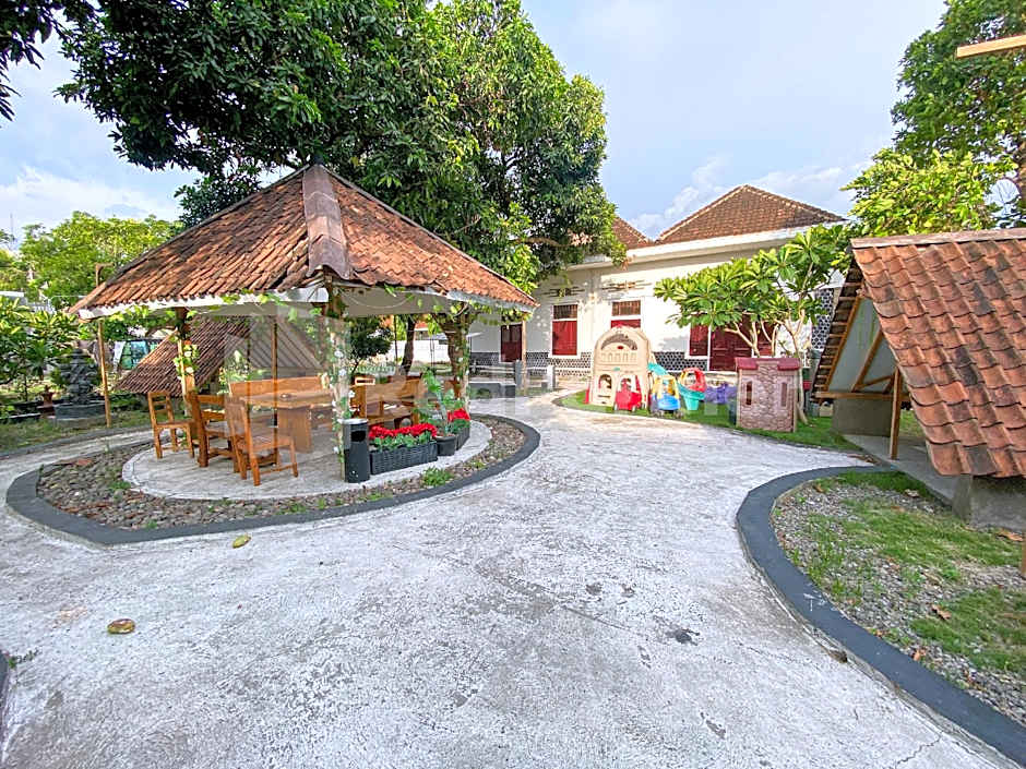 Cbg Inn Redpartner Near Stasiun Solo Balapan – Banjarsari, Surakarta, SD