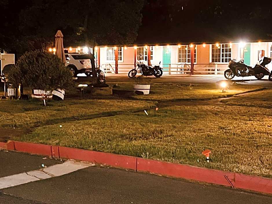 Jumping Frog Motel