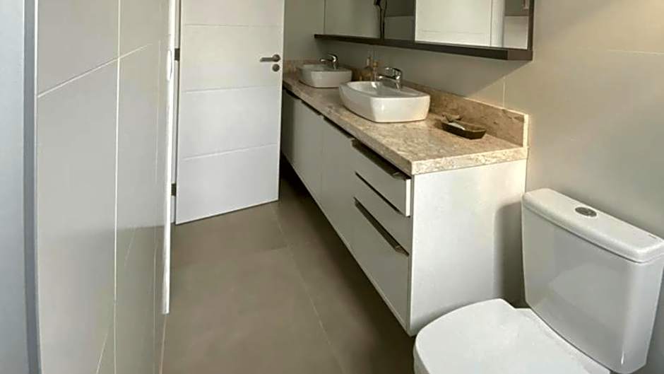 High-standard Condo 250m from the Beach