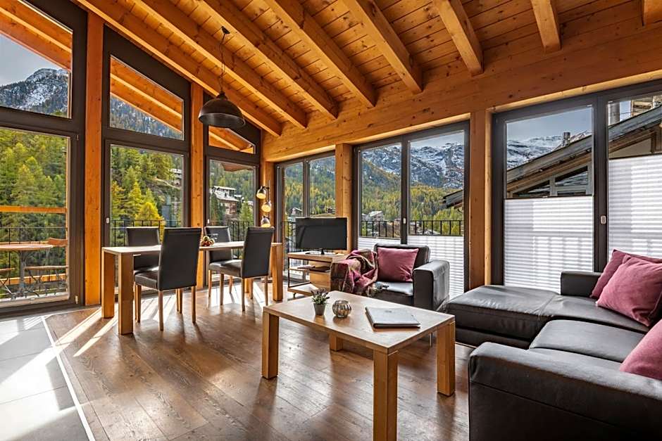 22 Summits Apartments