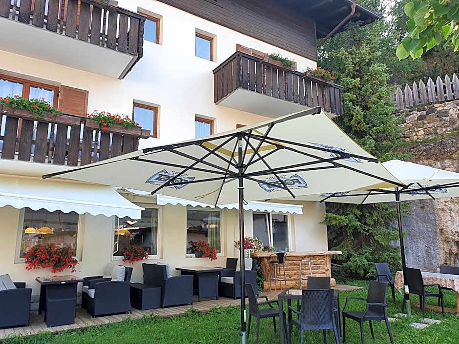 ALBERGO BAR RISTORANTE DOLOMIA