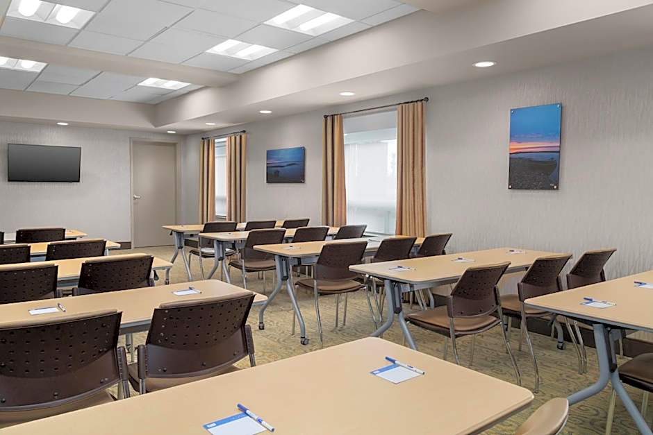 Holiday Inn Express & Suites Cold Lake By IHG