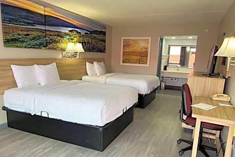 Queen Room with Two Queen Beds - Non-Smoking