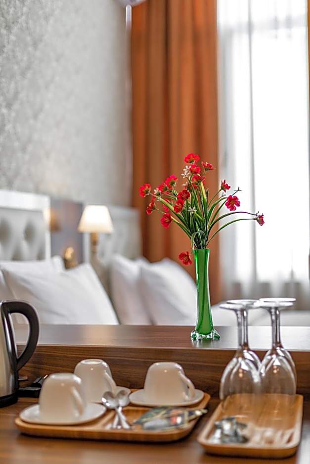 Ornament Hotel
