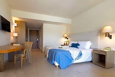 Superior Pool Access Room