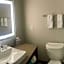 Holiday Inn Express & Suites Marquette By IHG