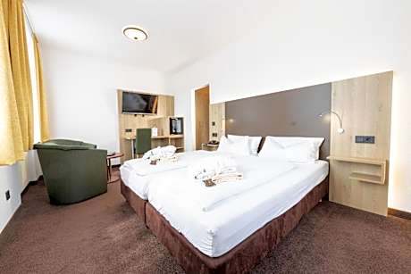 Classic Double Room