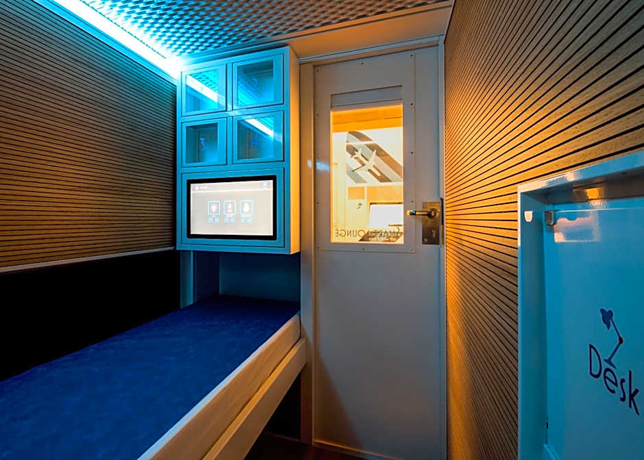 Resting Pods - ZzzleepandGo VCE Venice Airport