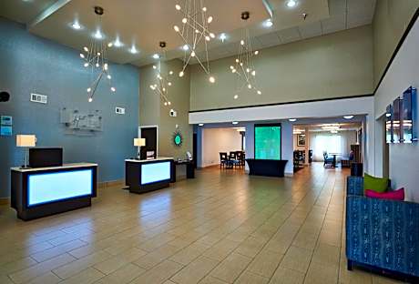 Holiday Inn Express & Suites Birmingham South - Pelham By IHG