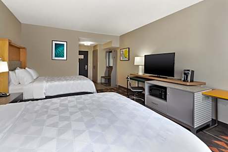 Standard Queen Room with Two Queen Beds