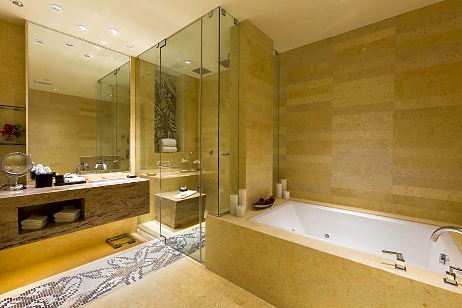 EB Hotel Miami Airport