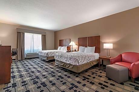 Queen Room with Two Queen Beds and Roll-In Shower - Mobility Access/Non-Smoking