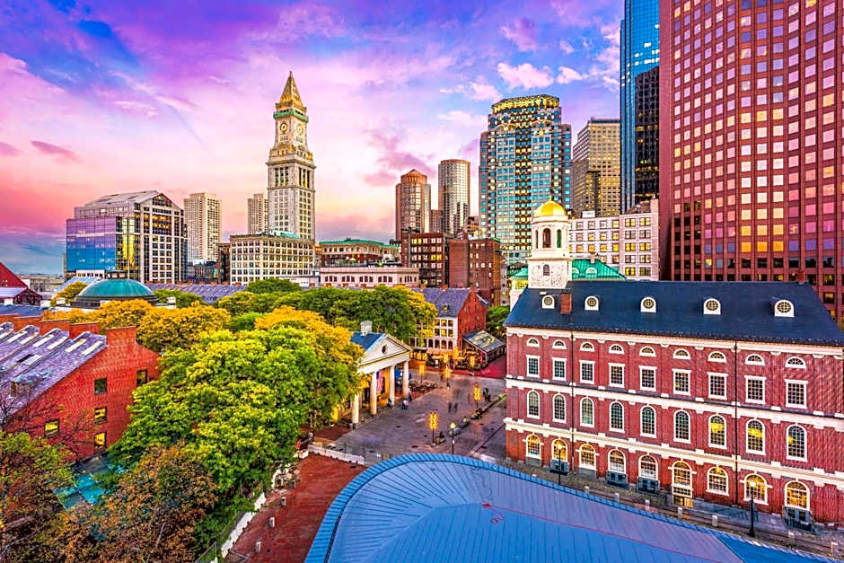 Cambria Hotel Boston Downtown-Seaport