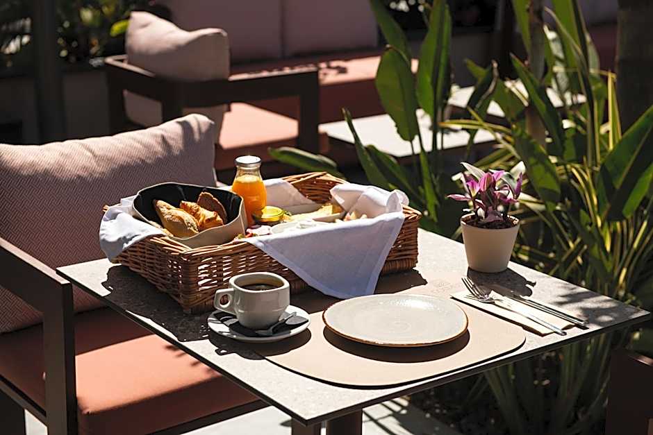 Cosmeen Lifestyle Boutique Stay