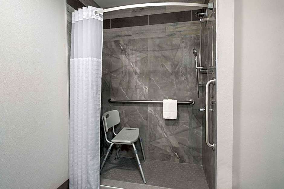 Ramada by Wyndham Locust Grove