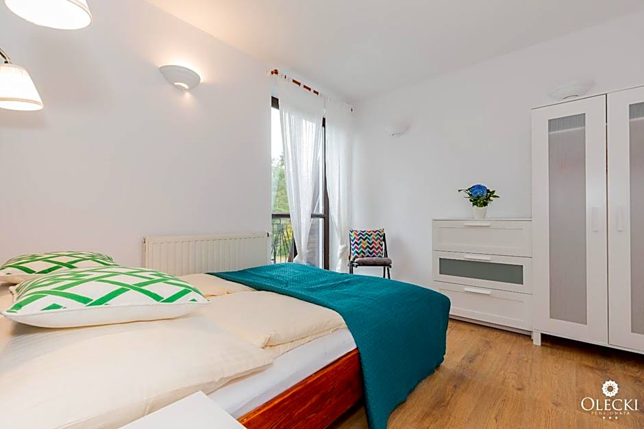 OLECKI Holiday House