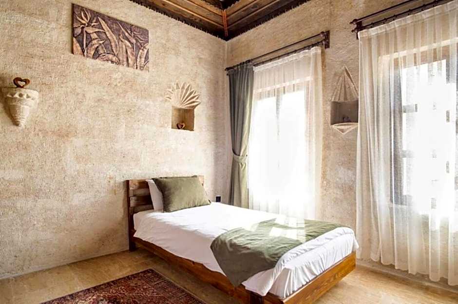 Uzay Cave Suite Hotel