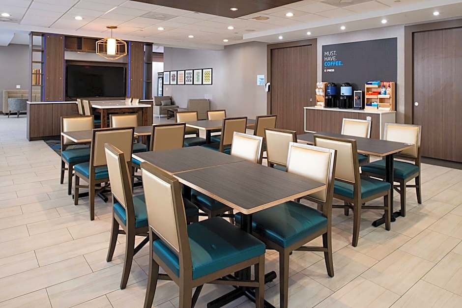 Holiday Inn Express & Suites Los Angeles Downtown West By IHG